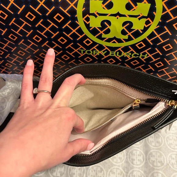 Tory Burch Blake Swingpack Crossbody Bag Black Gold - Picture 7 of 11